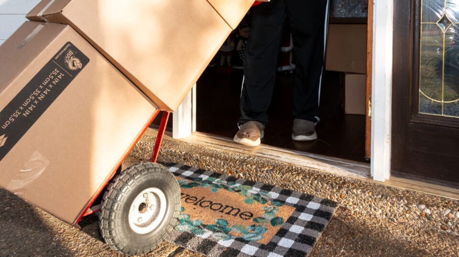 9 Common Moving Expenses You’ll Need To Consider